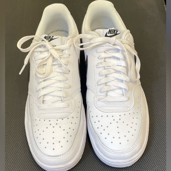 Nike Court Lo Sneakers Size 9 - Picture 2 of 7